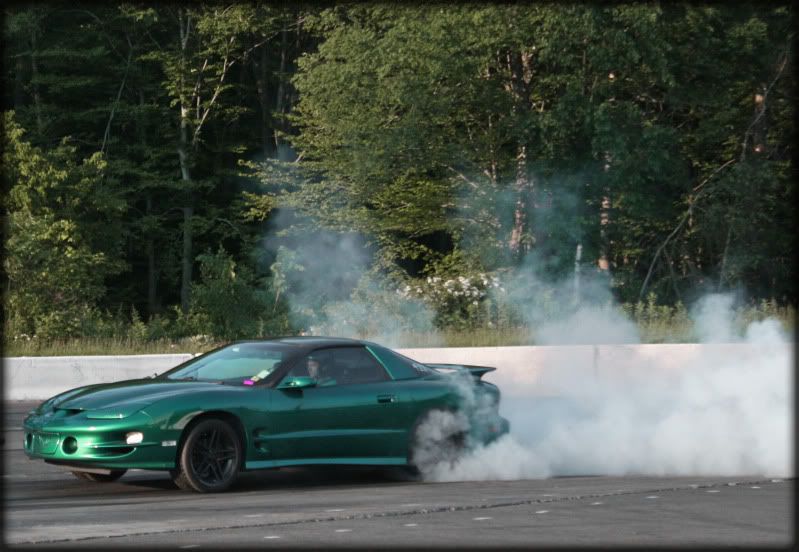 http://i219.photobucket.com/albums/cc107/PontiacGTA0316/98%20Trans%20Am/2011-6-15Burnout2.jpg