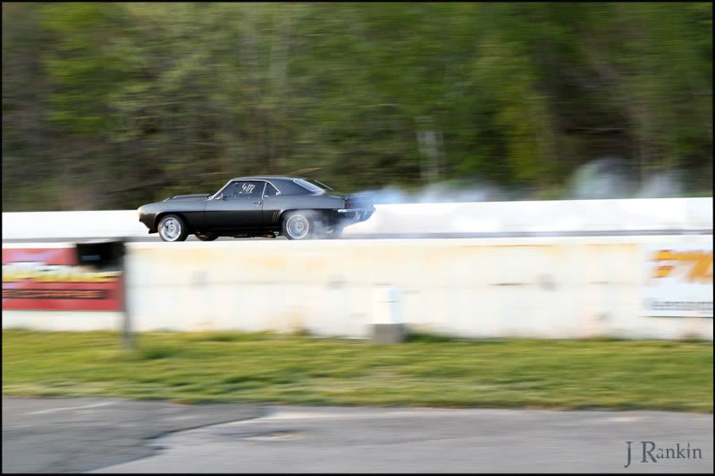 http://i219.photobucket.com/albums/cc107/PontiacGTA0316/My%20Photos/CamaroBurnoutLVD.jpg