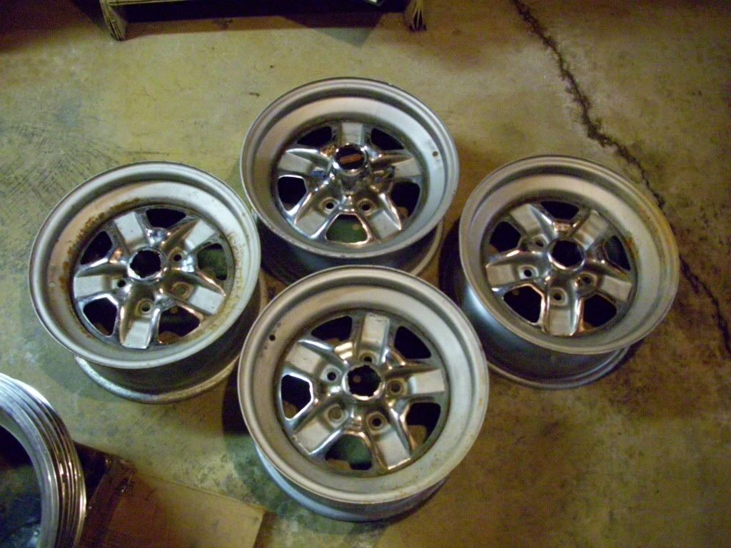 http://i219.photobucket.com/albums/cc107/PontiacGTA0316/Parts/Picture050.jpg