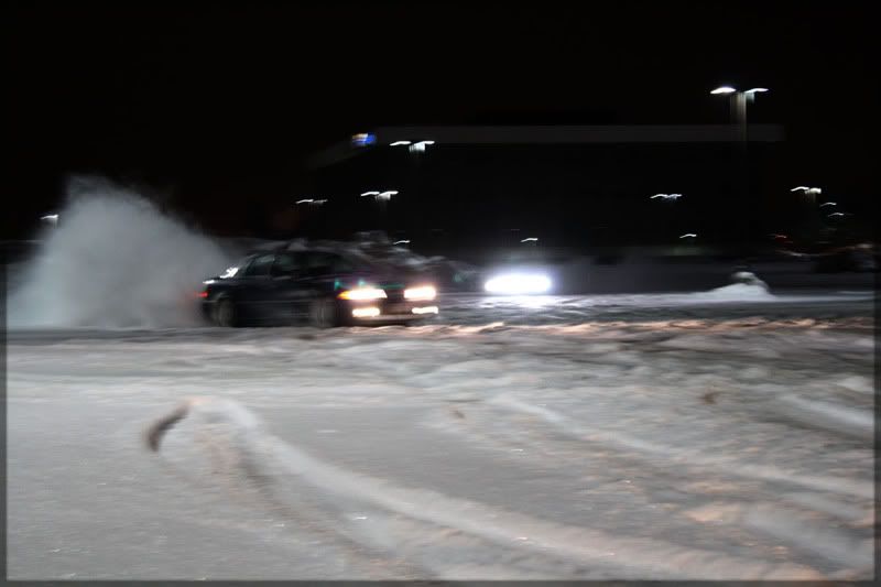 http://i219.photobucket.com/albums/cc107/PontiacGTA0316/Snow%20Drift%202011/QuattroBattle2small.jpg