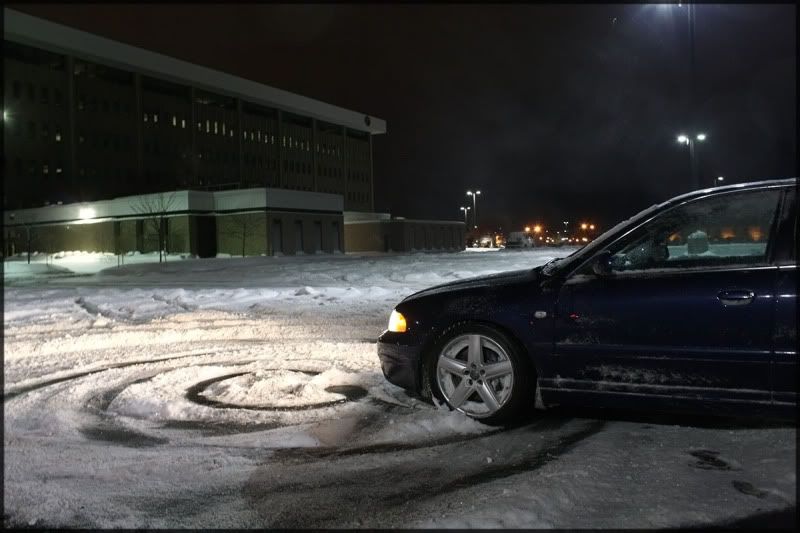 http://i219.photobucket.com/albums/cc107/PontiacGTA0316/Snow%20Drift%202011/S4QuattroSmall.jpg