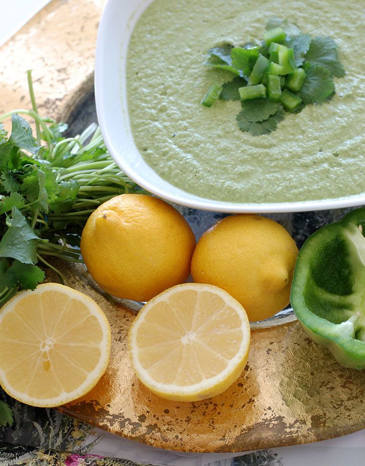 The Global Girl Raw Vegan Recipes: No Bean Cilantro Hummus with a secret ingredient!