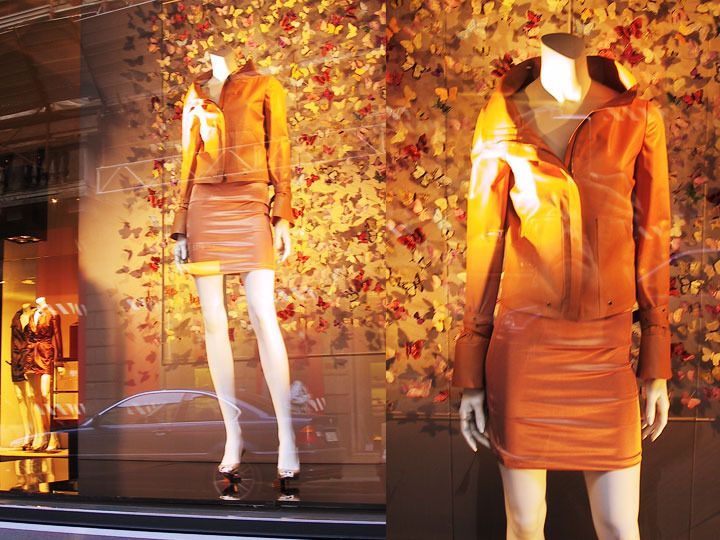 The Global Girl: Windowshop with Ndoema as she strolls down Via Monte Napoleone in Milan admiring the Gucci window display.