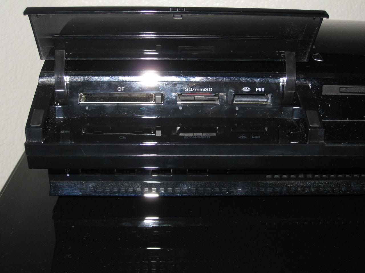 SD Card slot on the left of disk drive? r/PS3