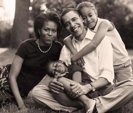 barack obama family. arack-obama-family_434x369.