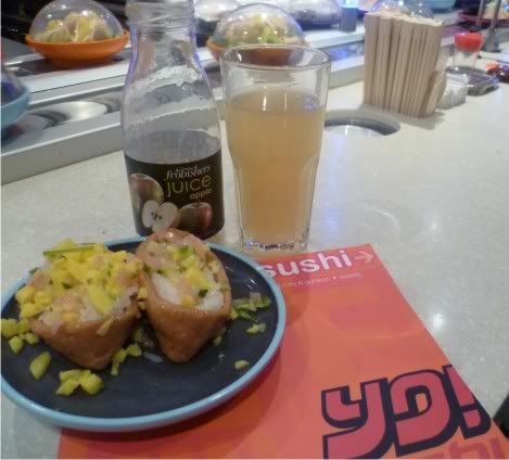 inarizushi com suco de pura maca
