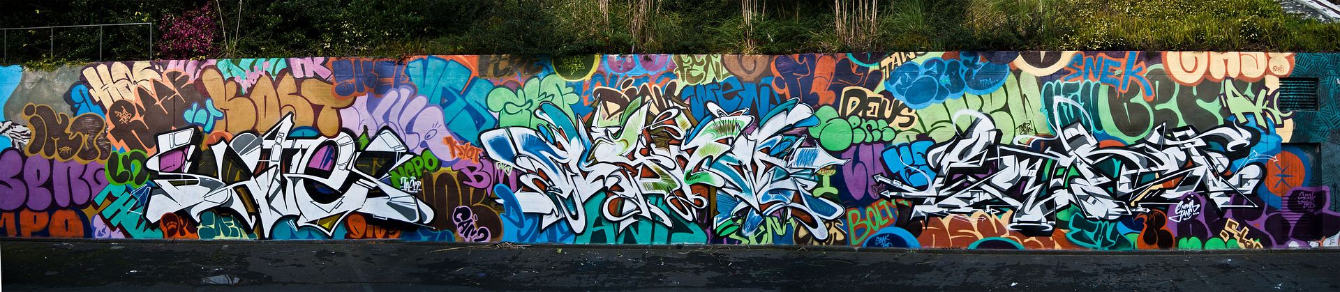 BERST1_throwup-wall.jpg
