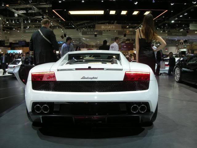 click for next Lamborghini Gallardo photo