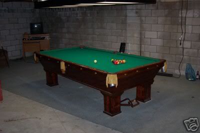 Pooltable1.jpg