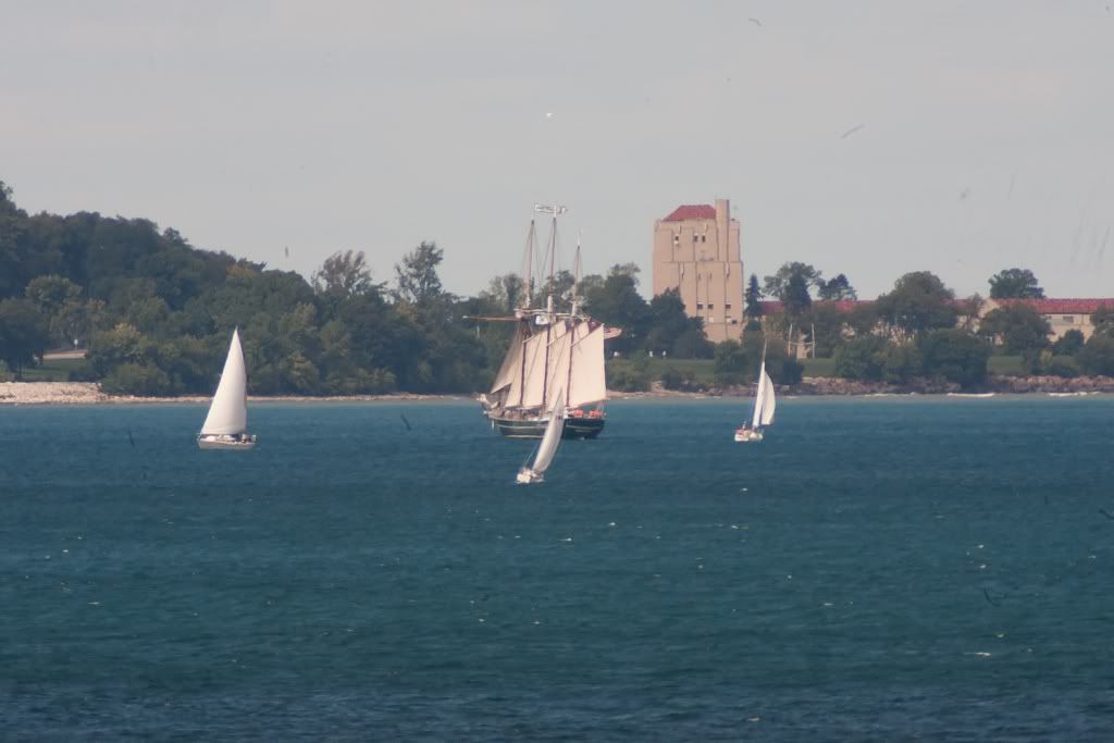 IMAGE: http://i219.photobucket.com/albums/cc54/biffbradford/Rokinon/boatdennissullivan650.jpg