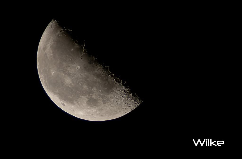 IMAGE: http://i219.photobucket.com/albums/cc54/biffbradford/Rokinon/moonrokinonsmall.jpg