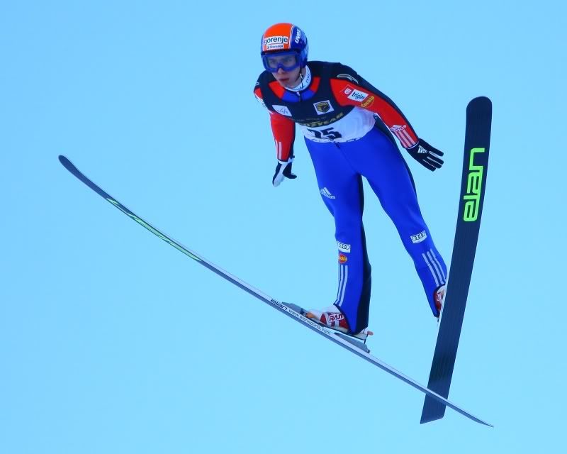 IMAGE: http://i219.photobucket.com/albums/cc54/biffbradford/XCSKI/Color2.jpg