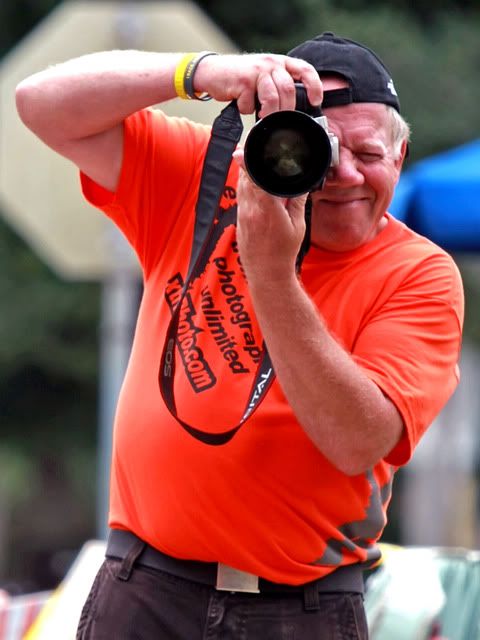 IMAGE: http://i219.photobucket.com/albums/cc54/biffbradford/XtremePhotog.jpg