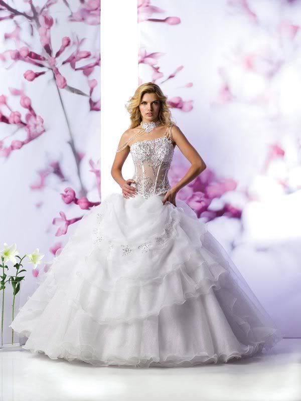 Wedding dress Pictures, Images and Photos